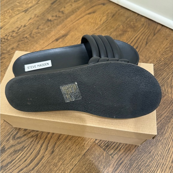 Steve Madden Sandals - Picture 2 of 3